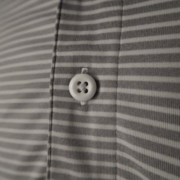 Under Armour HeatGear Gray Striped Polo (M) OMG! ⛳️ - Picture 8 of 9